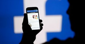 «Facebook» запустит корпоративную соцсеть «at Work»