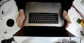 Ремонт MacBook Pro 15" — Замена клавиатуры и аккумулятора